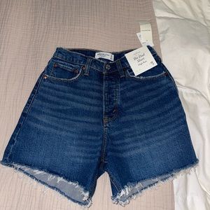 Abercrombie High Rise Dad Short